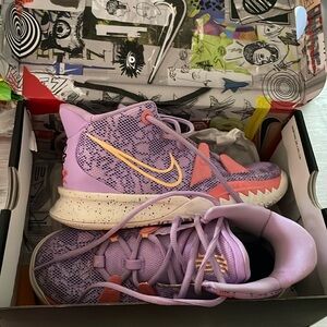 Kyrie 7 (gs) size 5